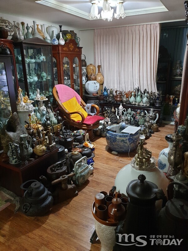 이수홍 수집가의 자택에 전시된 다양한 수집품. (사진=이수홍 수집가)