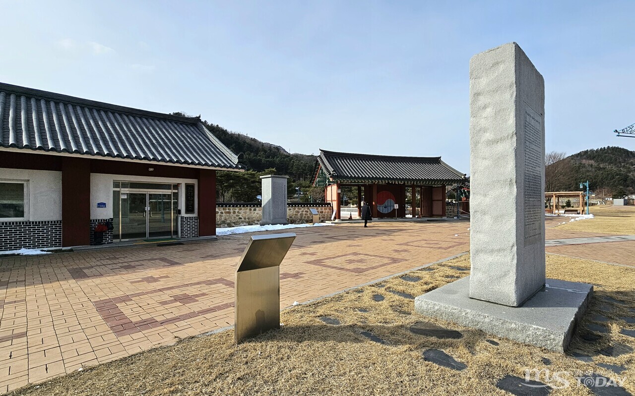 ‘가정리 의병마을 사진전’이 내달 12일까지 춘천 의암류인석기념관 기획전시실에서 열린다. (사진=한승미 기자)