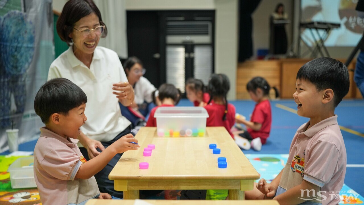 춘천교육지원청이 지난달 28일 소규모 유치원 공동체험놀이 한마당을 개최했다.  (사진=춘천교육지원청)