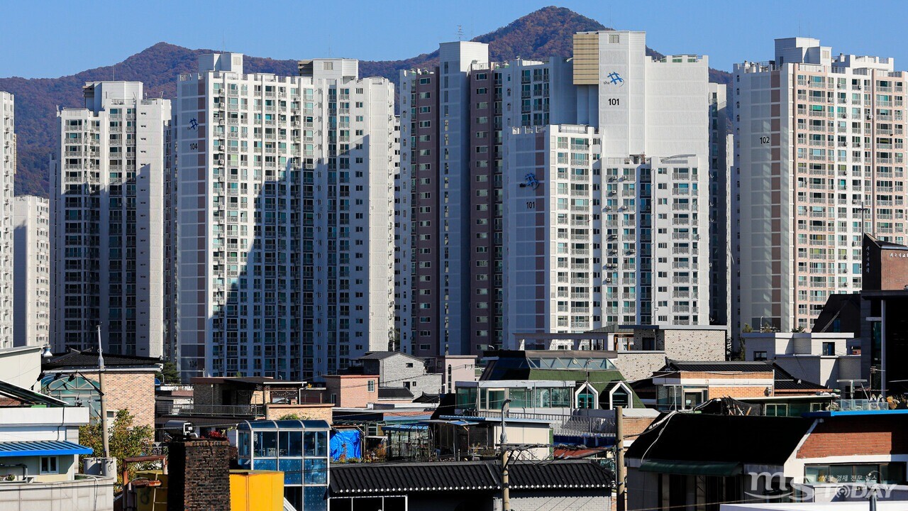 수요가 따르지 않는 지방 부동산 시장의 경우 하락세가 뚜렷하지만, 갈아타기 수요가 이어지고 있는 춘천은 18주 연속 가격 상승세를 보였다. (사진=MS TODAY DB)